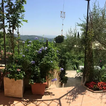 La Casina Delle Rondini 컨트리하우스
